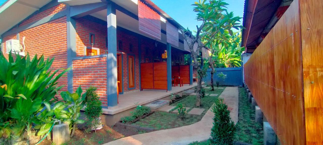 Tunjung Guest House Lovina Beach Buleleng  Exterior photo