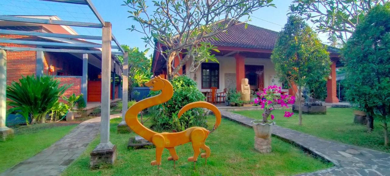 Tunjung Guest House Lovina Beach Buleleng  Exterior photo