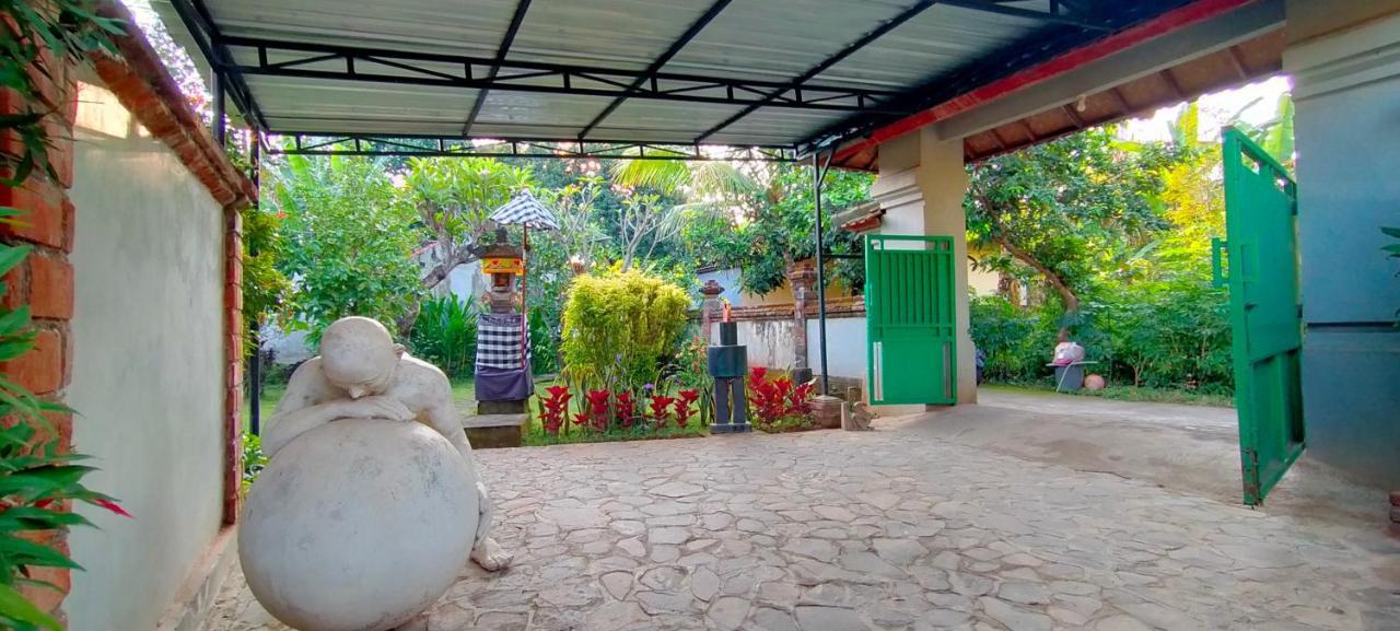 Tunjung Guest House Lovina Beach Buleleng  Exterior photo